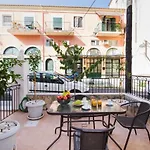 Down Town Apartment By Corfuescapes